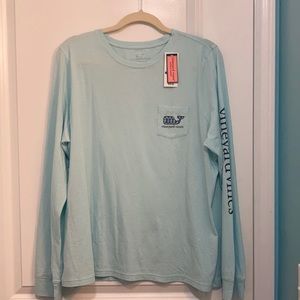 Women’s Long Sleeve Vineyard Vine shirt